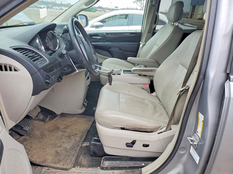 45951416 :رقم المزاد ، 2C4RC1CG3DR758097 vin ، 2013 Chrysler Town & Country مزاد بيع