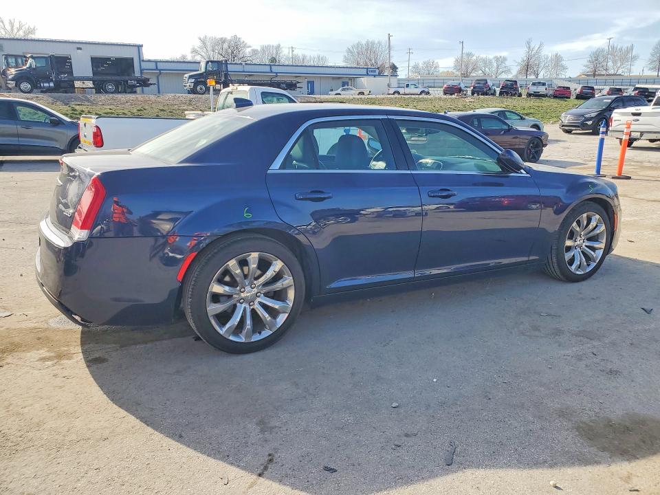 46818866 :رقم المزاد ، 2C3CCAAGXHH603670 vin ، 2017 Chrysler 300 مزاد بيع