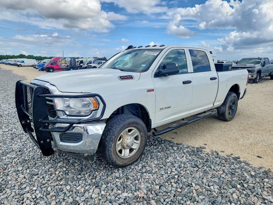 Продажа на аукционе авто 2022 Ram 2500, vin: 3C6UR5CJXNG367796, номер лота: 46994656