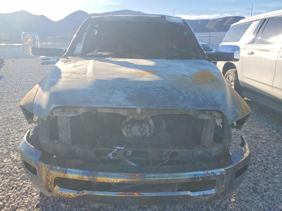 41932856 :رقم المزاد ، 3C63R3ML9JG312122 vin ، 2018 Ram 3500 مزاد بيع