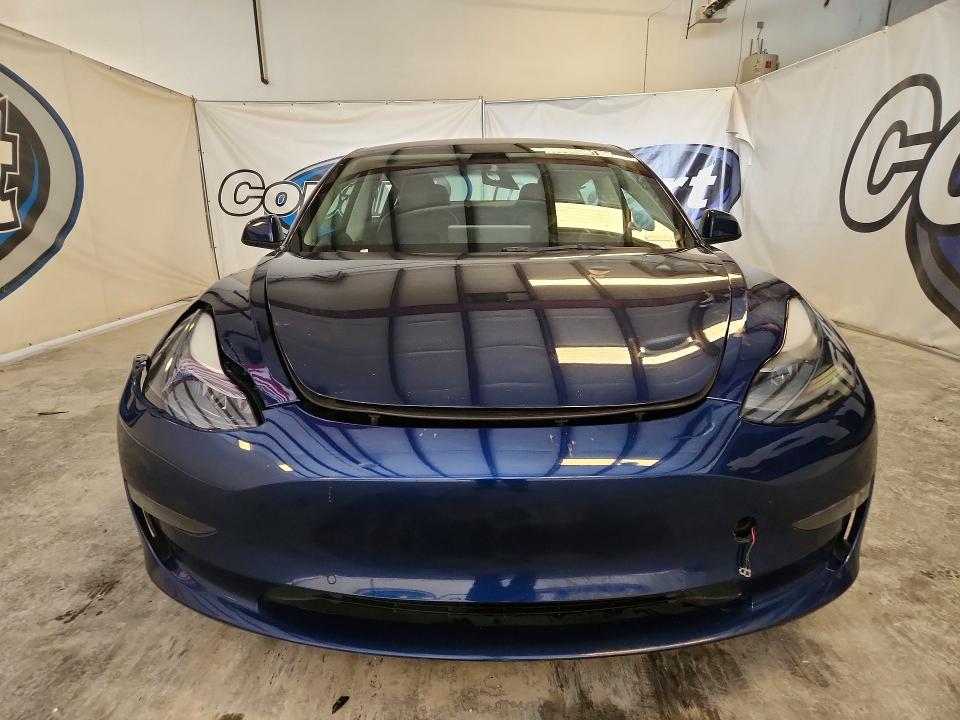 48025116 :رقم المزاد ، 5YJ3E1EA0NF371075 vin ، 2022 Tesla Model 3 مزاد بيع