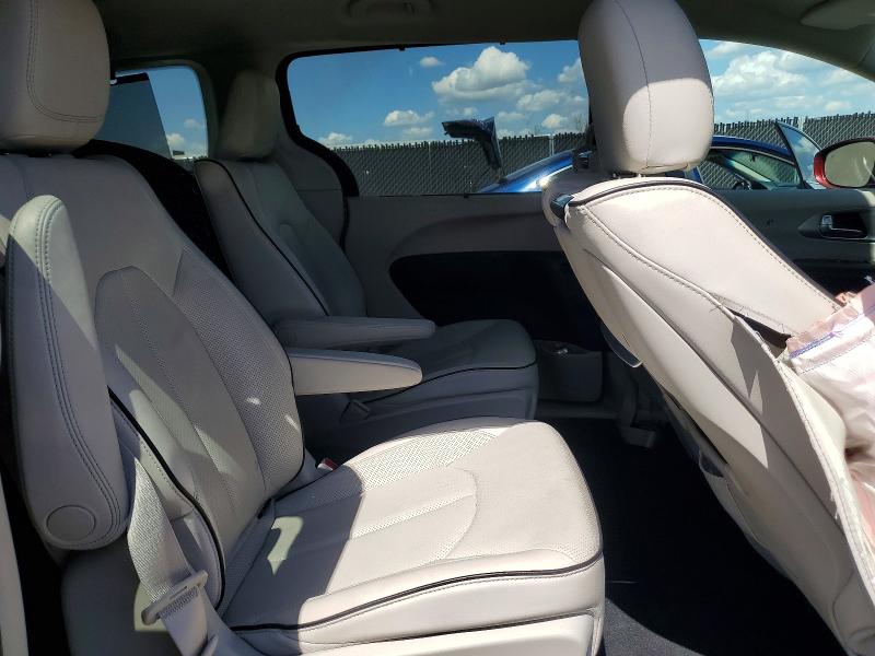 Продажа на аукционе авто 2019 Chrysler Pacifica, vin: 2C4RC1N72KR675688, номер лота: 45448696