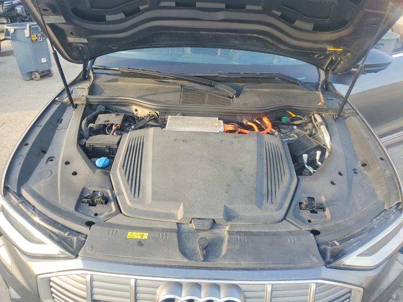 Продажа на аукционе авто 2019 Audi E-tron, vin: WA1VAAGE2KB005762, номер лота: 47081946