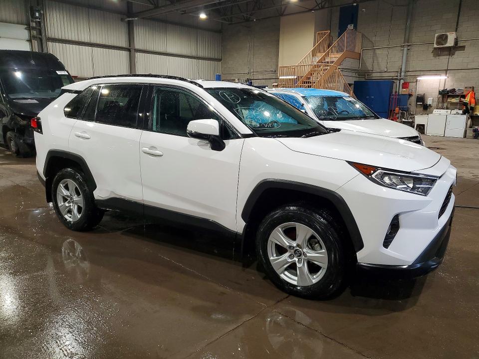 42051986 :رقم المزاد ، 2T3R1RFV1LC131774 vin ، 2020 Toyota Rav4 مزاد بيع