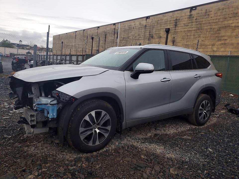47807876 :رقم المزاد ، 5TDKDRBHXRS531690 vin ، 2024 Toyota Highlander مزاد بيع