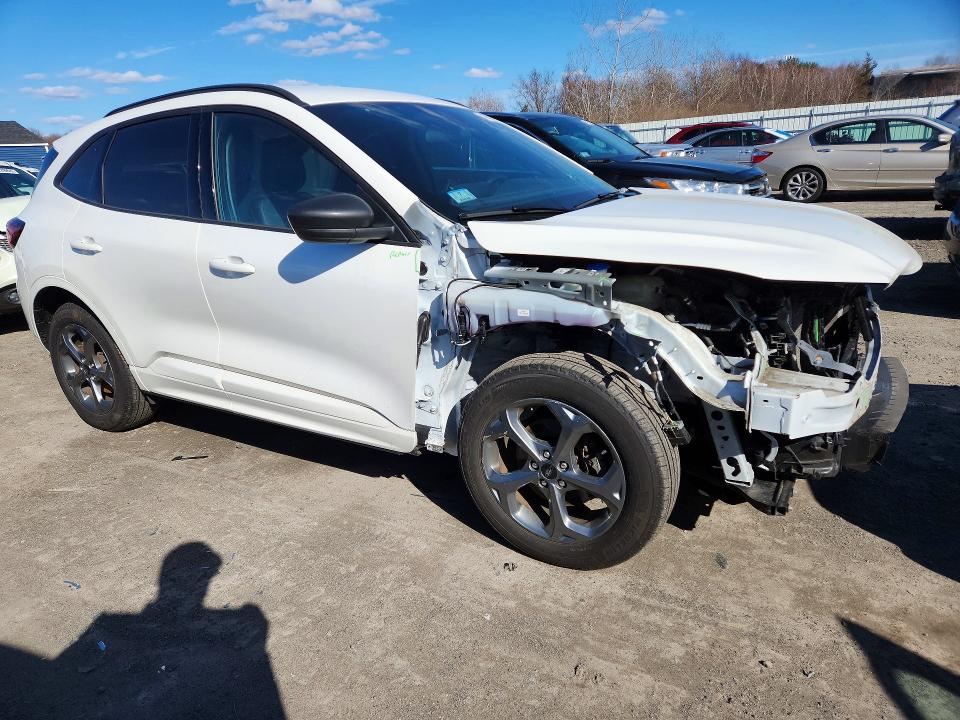 2023 Ford Escape მანქანა იყიდება აუქციონზე, vin: 1FMCU9MN1PUA65529, აუქციონის ნომერი: 46368856