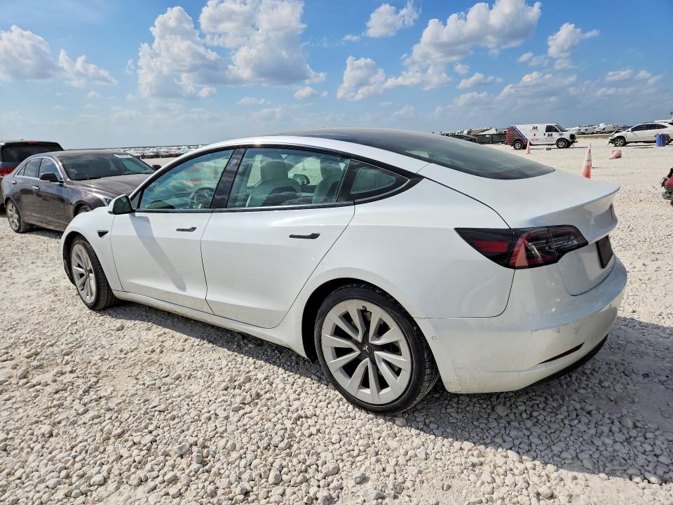 2022 Tesla Model 3 მანქანა იყიდება აუქციონზე, vin: 5YJ3E1EB5NF197027, აუქციონის ნომერი: 47877546