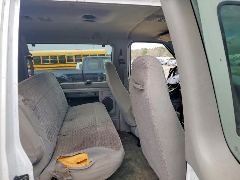 Продаж на аукціоні авто 2000 Ford Econoline, vin: 1FBSS31L7YHA98779, номер лоту: 45618026