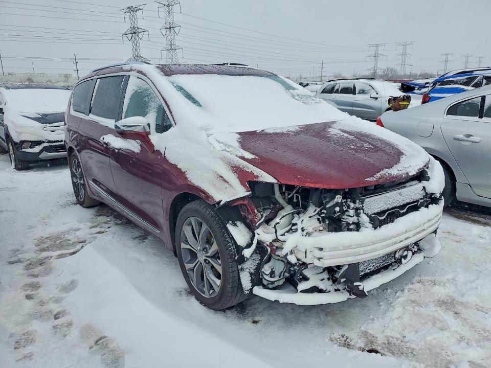 45734736 :رقم المزاد ، 2C4RC1GG7JR256716 vin ، 2018 Chrysler Pacifica مزاد بيع