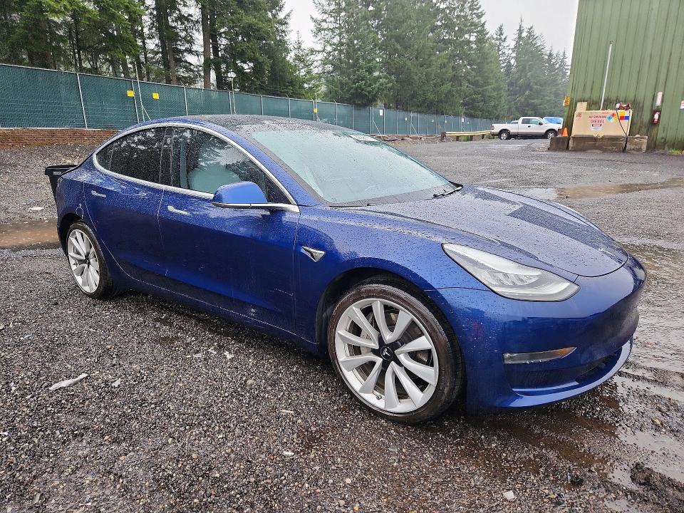 2020 Tesla Model 3 მანქანა იყიდება აუქციონზე, vin: 5YJ3E1EB2LF640246, აუქციონის ნომერი: 46881776