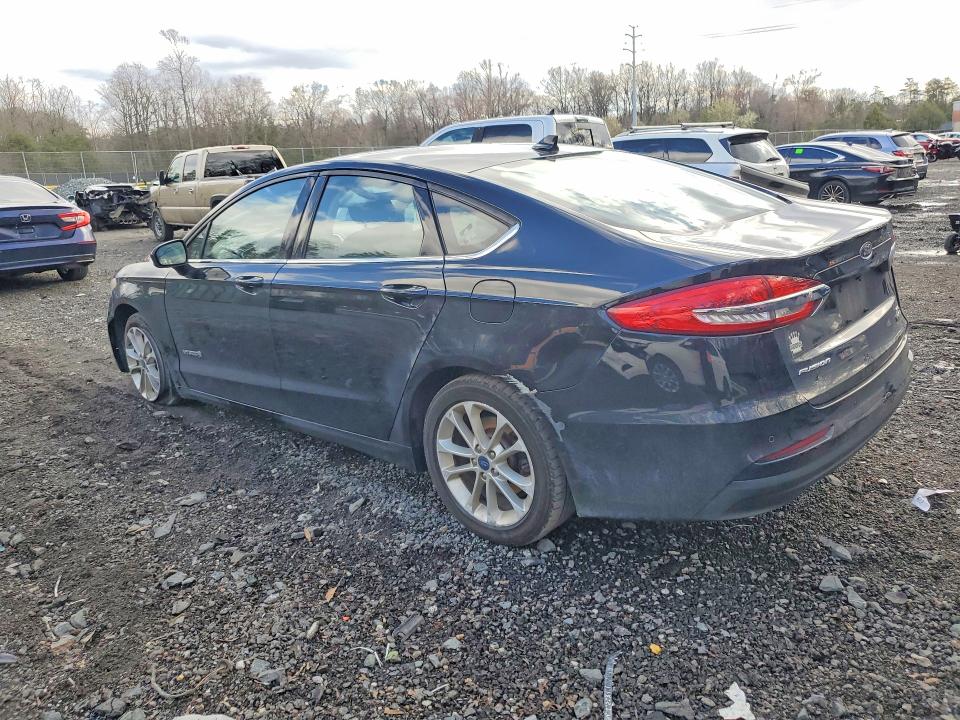 Продажа на аукционе авто 2019 Ford Fusion, vin: 3FA6P0LU3KR128486, номер лота: 46246066