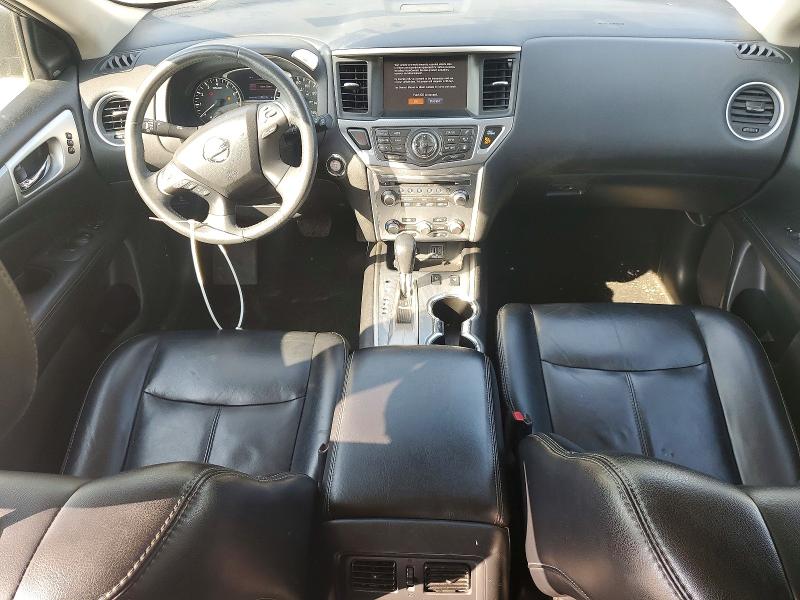 47693856 :رقم المزاد ، 5N1DR2MN5JC615227 vin ، 2018 Nissan Pathfinder مزاد بيع