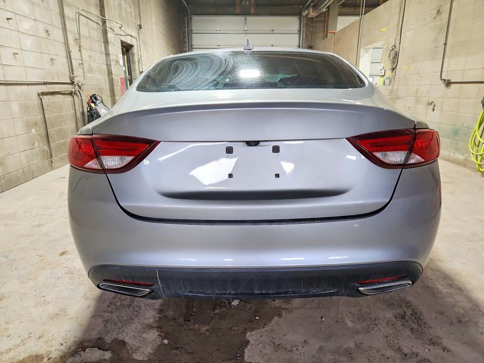 46281016 :رقم المزاد ، 1C3CCCBG7FN505808 vin ، 2015 Chrysler 200 مزاد بيع