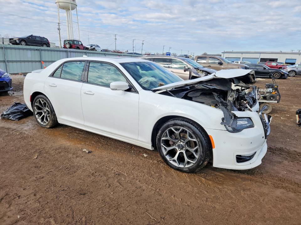 46466276 :رقم المزاد ، 2C3CCABG5JH244622 vin ، 2018 Chrysler 300 مزاد بيع