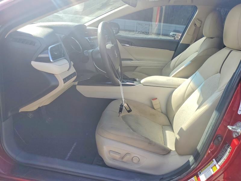 41787296 :رقم المزاد ، 4T1B11HK2JU535550 vin ، 2018 Toyota Camry مزاد بيع