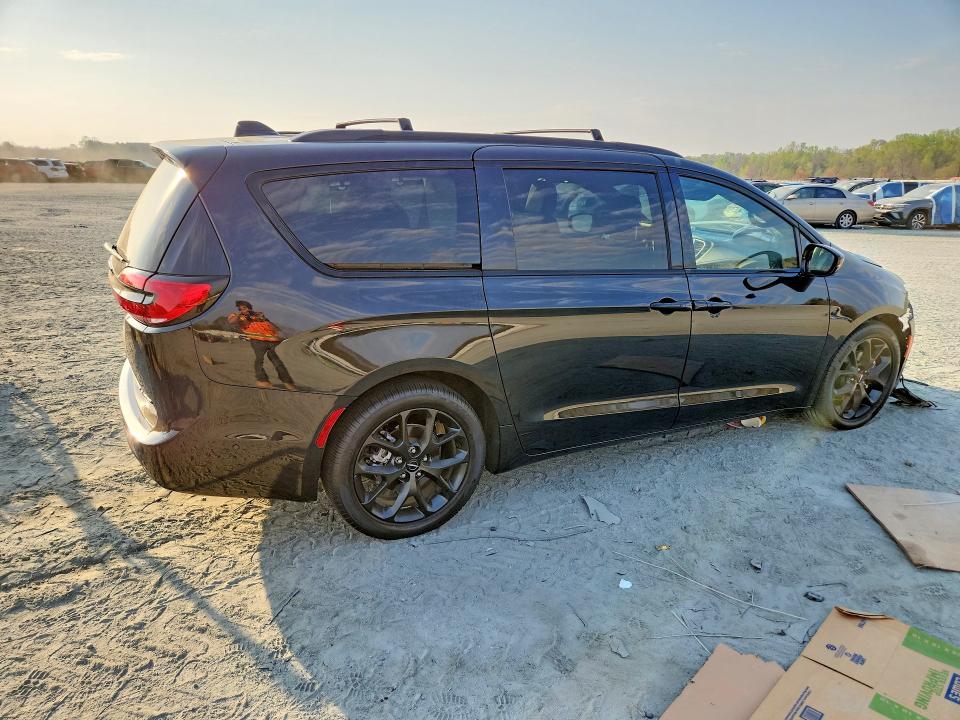 Продаж на аукціоні авто 2024 Chrysler Pacifica, vin: 2C4RC1GG2RR103768, номер лоту: 47650246