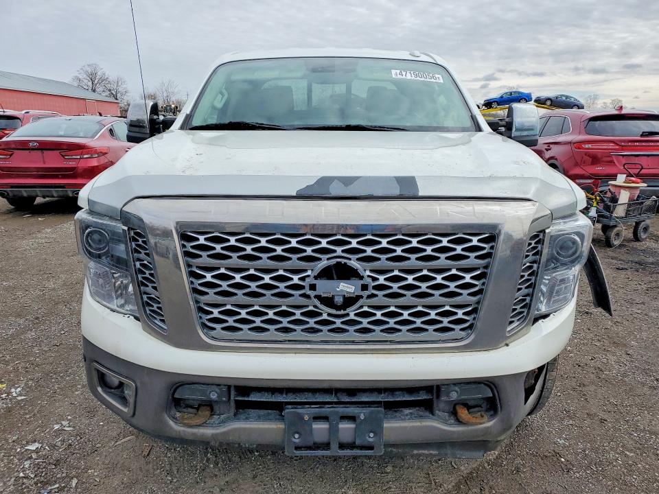 47190056 :رقم المزاد ، 1N6AA1E54JN541663 vin ، 2018 Nissan Titan مزاد بيع