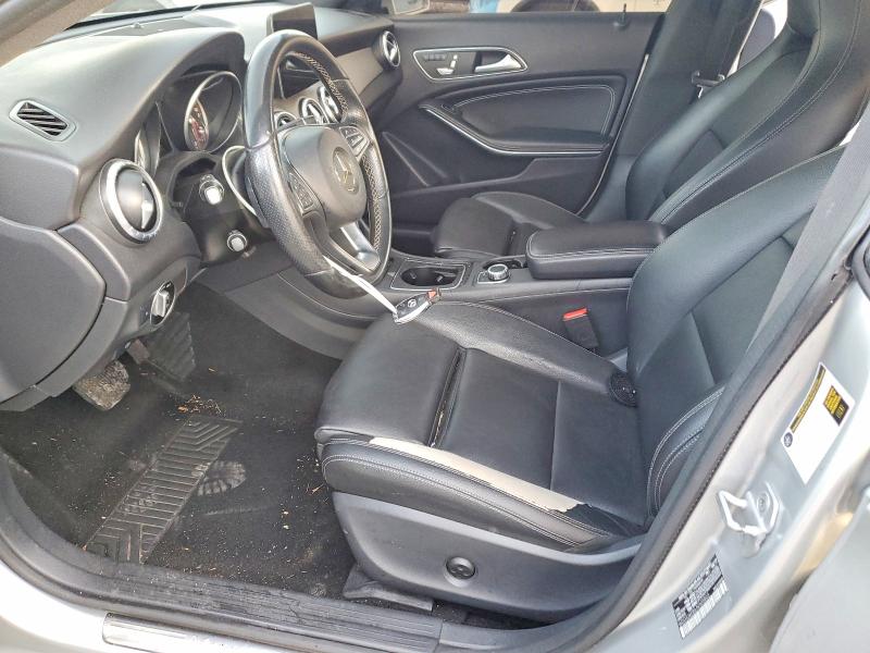 46284936 :رقم المزاد ، WDDSJ4EB6JN505803 vin ، 2018 Mercedes-benz Cla مزاد بيع
