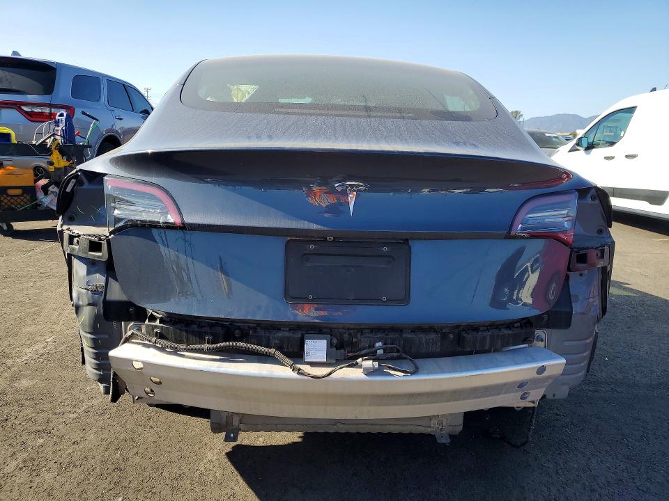 42060876 :رقم المزاد ، 5YJ3E1EA3LF658245 vin ، 2020 Tesla Model 3 مزاد بيع