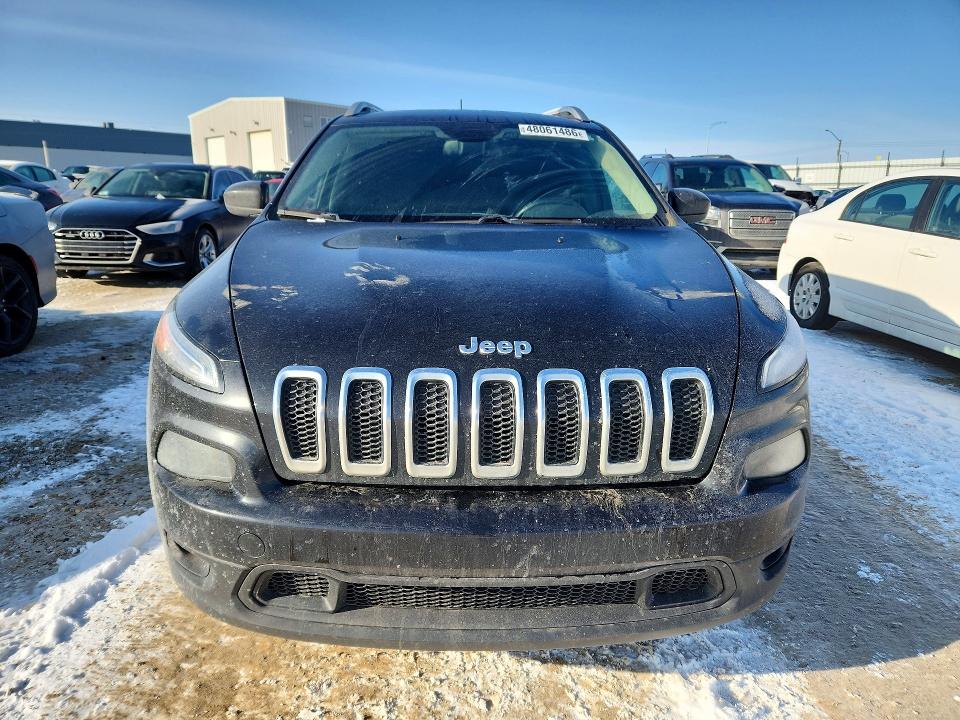 48061486 :رقم المزاد ، 1C4PJLCB8FW611409 vin ، 2015 Jeep Cherokee North 4dr 2 مزاد بيع