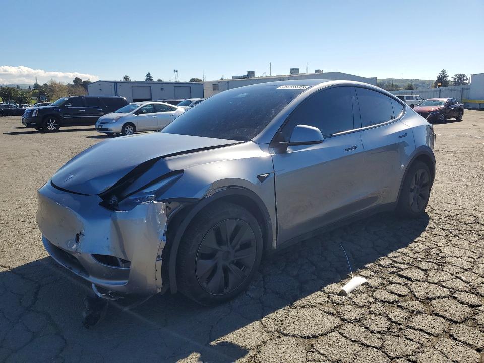 Продаж на аукціоні авто 2024 Tesla Model Y, vin: 7SAYGDEE3RA295605, номер лоту: 79791695