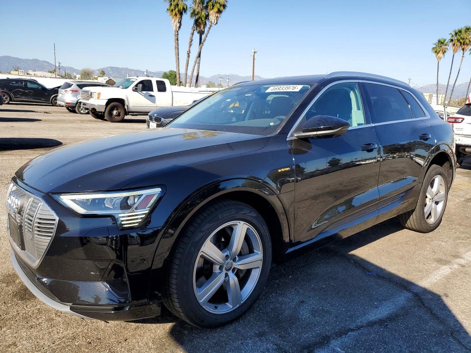 Auction sale of the 2019 Audi E-tron, vin: WA1LAAGE4KB024692, lot number: 46933976