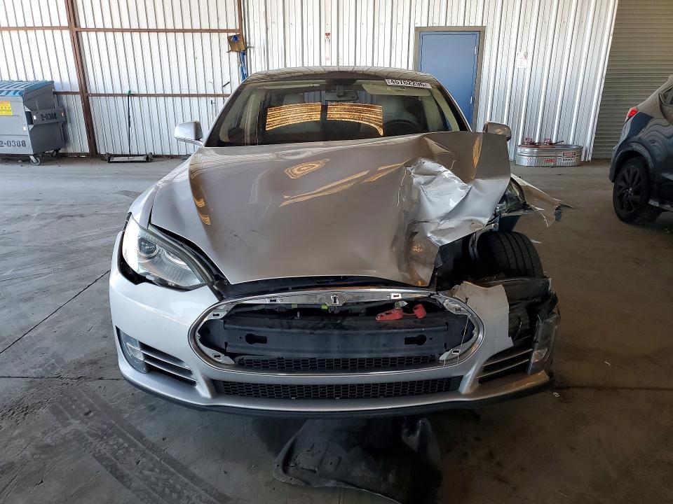 Продажа на аукционе авто 2013 Tesla Model S, vin: 5YJSA1CNXDFP17886, номер лота: 46762296