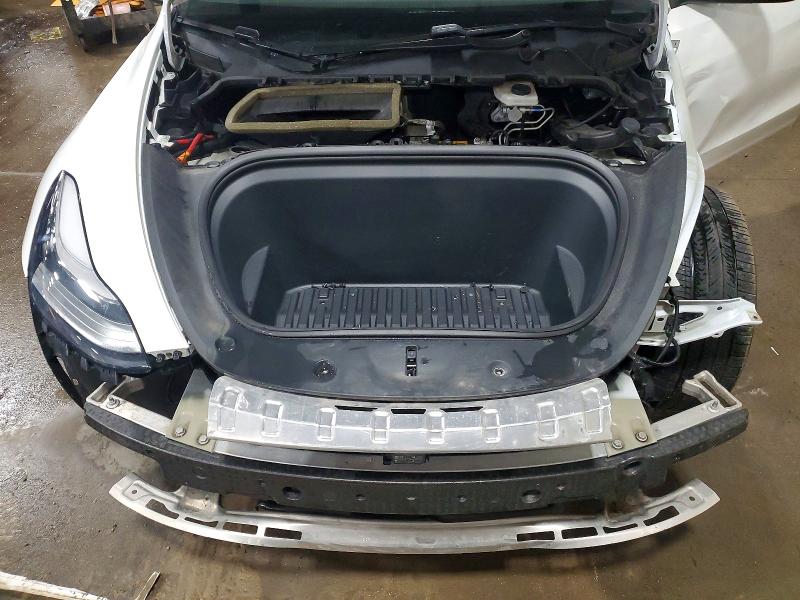 45666446 :رقم المزاد ، 5YJYGDEE7LF021847 vin ، 2020 Tesla Model Y مزاد بيع