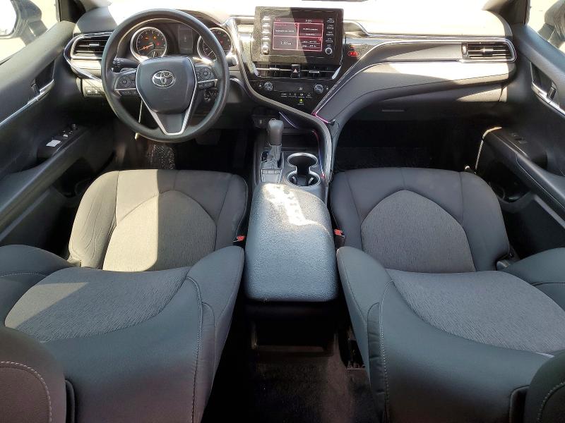 47303916 :رقم المزاد ، 4T1C11AK7NU027725 vin ، 2022 Toyota Camry مزاد بيع