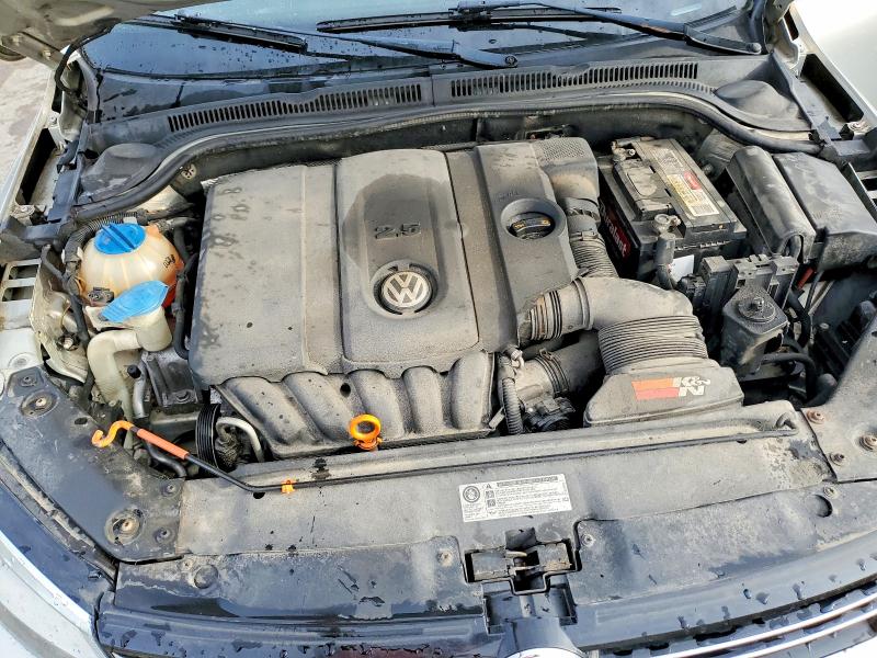46067486 :رقم المزاد ، 3VWLZ7AJ6BM360129 vin ، 2011 Volkswagen Jetta مزاد بيع