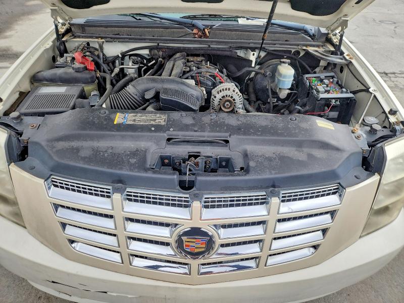 2010 Cadillac Escalade მანქანა იყიდება აუქციონზე, vin: 1GYUKAEF3AR101569, აუქციონის ნომერი: 47805186
