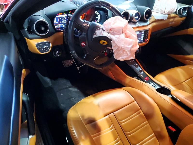 2015 Ferrari California T მანქანა იყიდება აუქციონზე, vin: ZFF77XJA5F0204488, აუქციონის ნომერი: 79771225