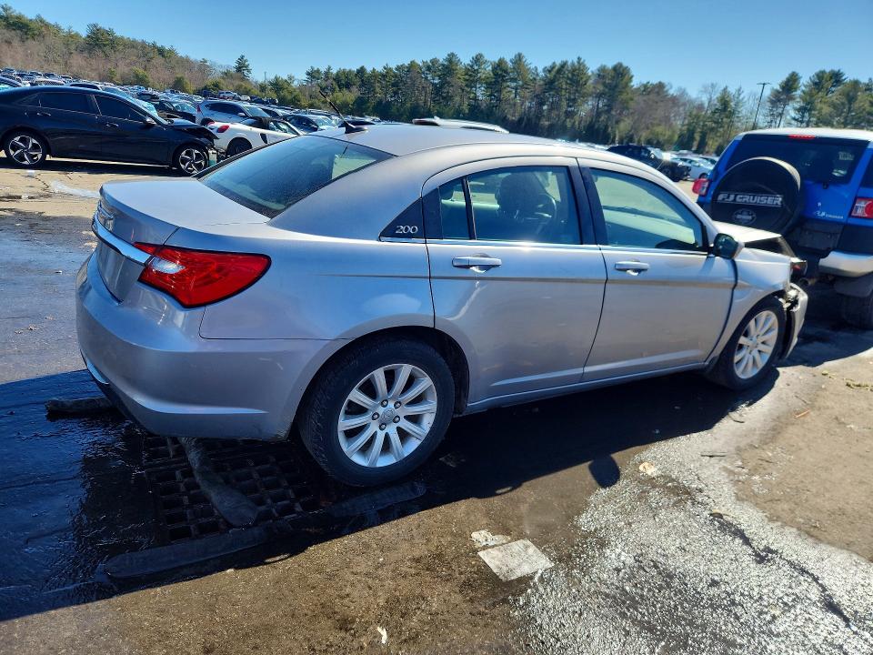 Продажа на аукционе авто 2013 Chrysler 200, vin: 1C3CCBBG7DN703294, номер лота: 45601226