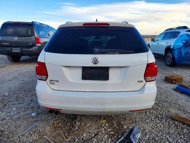 Продажа на аукционе авто 2014 Volkswagen Jetta, vin: 3VWPL7AJ4EM610992, номер лота: 79648265