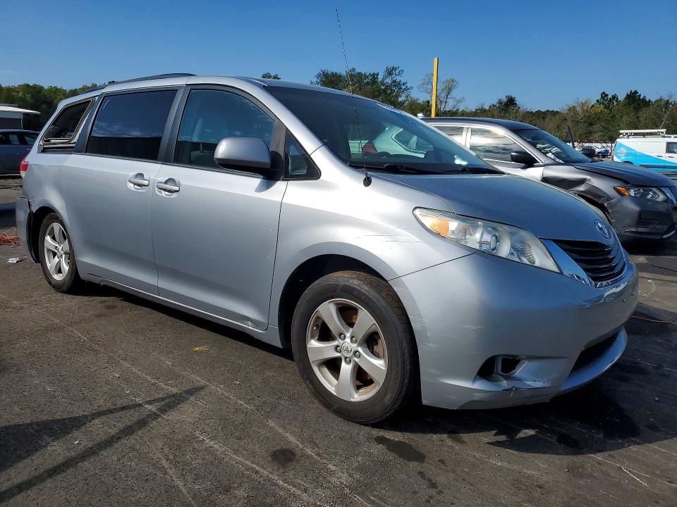 2014 Toyota Sienna მანქანა იყიდება აუქციონზე, vin: 5TDKK3DC2ES417598, აუქციონის ნომერი: 41868536