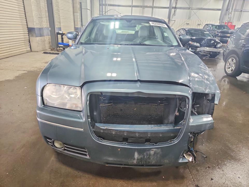 46288606 :رقم المزاد ، 2C3JA53G75H152842 vin ، 2005 Chrysler 300 مزاد بيع