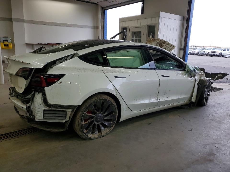 Продаж на аукціоні авто 2023 Tesla Model 3, vin: 5YJ3E1ECXPF601614, номер лоту: 46559936
