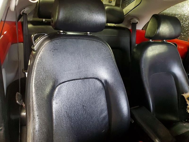 46279966 :رقم المزاد ، 3VWCK31C34M415637 vin ، 2004 Volkswagen New Beetle مزاد بيع