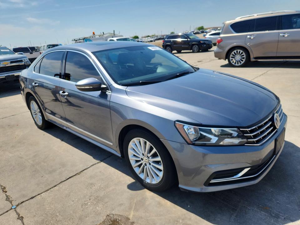 46900136 :رقم المزاد ، 1VWBT7A39HC003326 vin ، 2017 Volkswagen Passat مزاد بيع