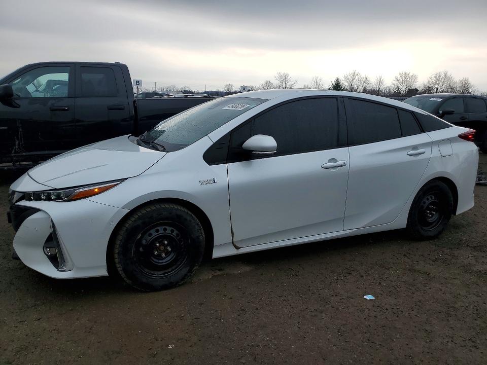 Продаж на аукціоні авто 2022 Toyota Prius Prime, vin: JTDKAMFP7N3218640, номер лоту: 45466236