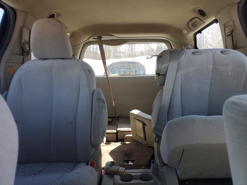 79215955 :رقم المزاد ، 5TDKK3DC3BS119010 vin ، 2011 Toyota Sienna مزاد بيع