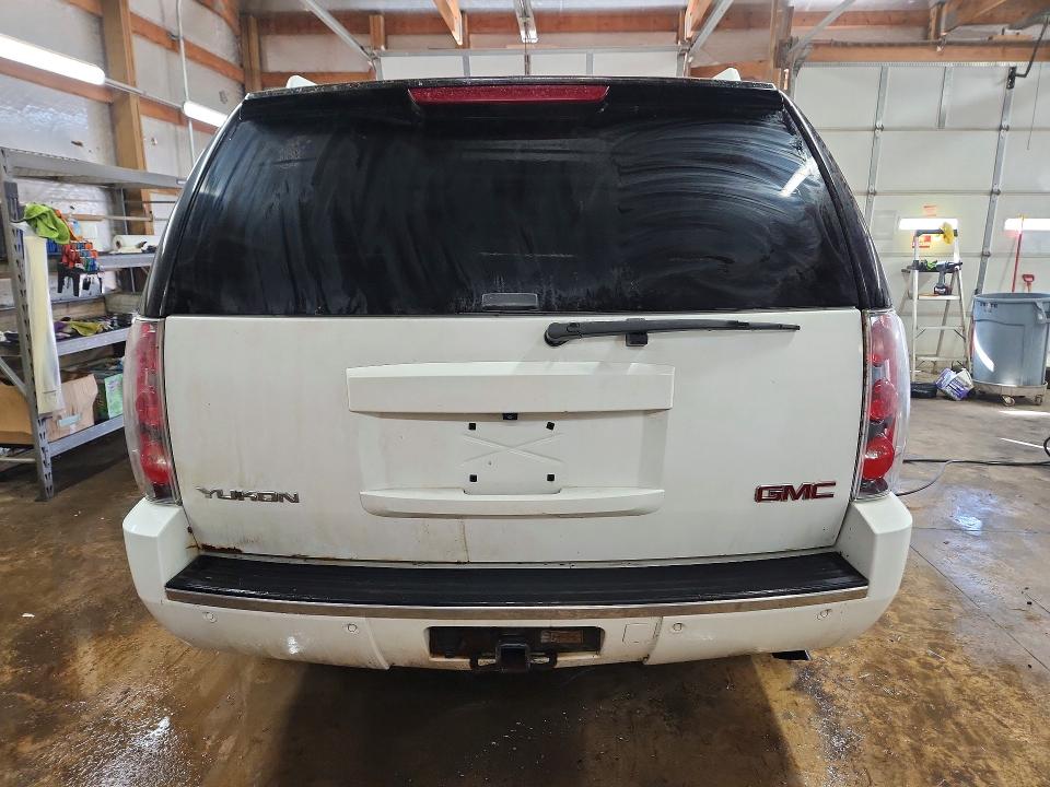 Продажа на аукционе авто 2008 Gmc Yukon, vin: 1GKFK63808J107696, номер лота: 46843106