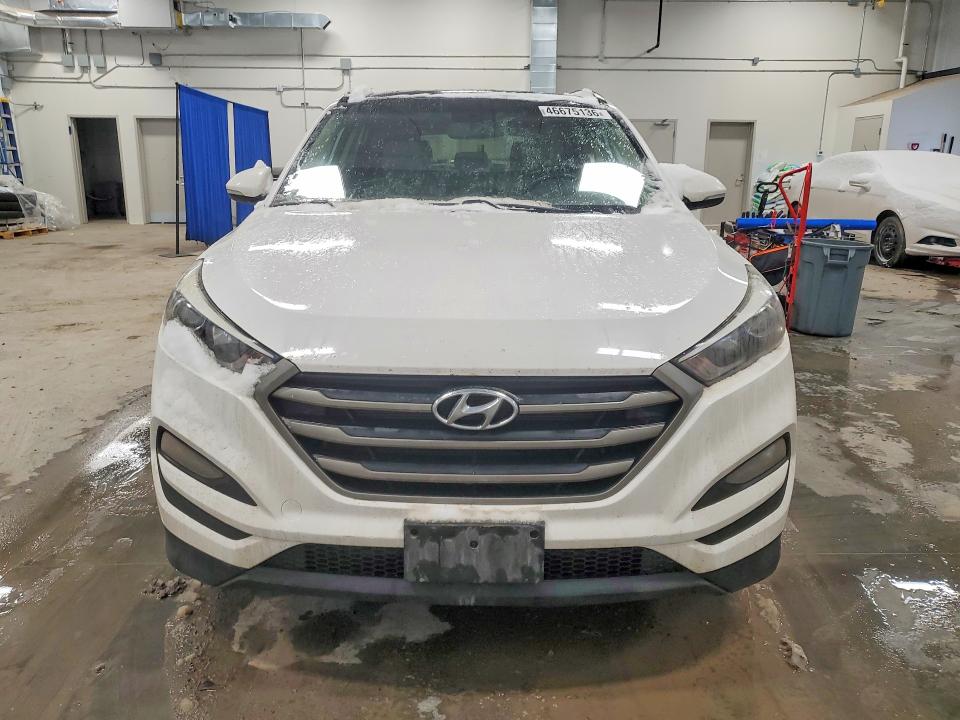 2016 Hyundai Tucson მანქანა იყიდება აუქციონზე, vin: KM8J3CA48GU021806, აუქციონის ნომერი: 46675136