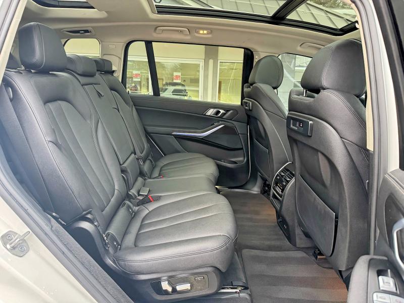 46026046 :رقم المزاد ، 5UXCW2C00M9H53341 vin ، 2021 Bmw X7 مزاد بيع