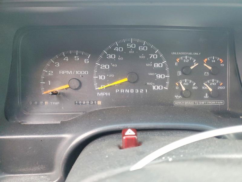 41757916 :رقم المزاد ، 1GBJC34R6WF034850 vin ، 1998 Chevrolet Gmt-400 مزاد بيع