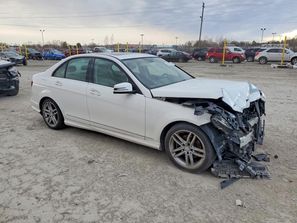 Продаж на аукціоні авто 2014 Mercedes-benz C, vin: WDDGF4HB1ER309656, номер лоту: 45857306