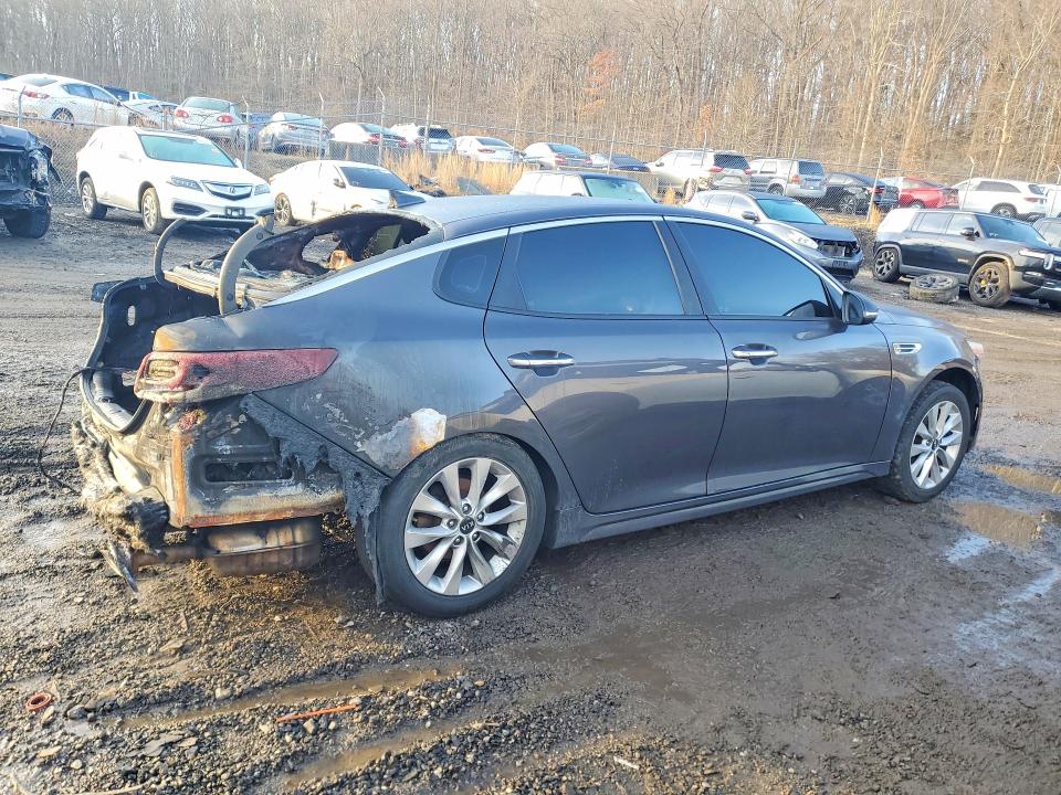 Продаж на аукціоні авто 2017 Kia Optima, vin: 5XXGT4L32HG122582, номер лоту: 41719326