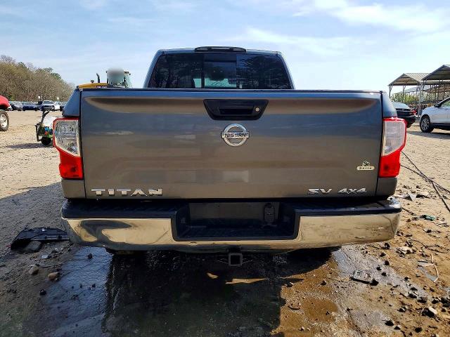 46649226 :رقم المزاد ، 1N6AA1CJ5HN556408 vin ، 2017 Nissan Titan مزاد بيع