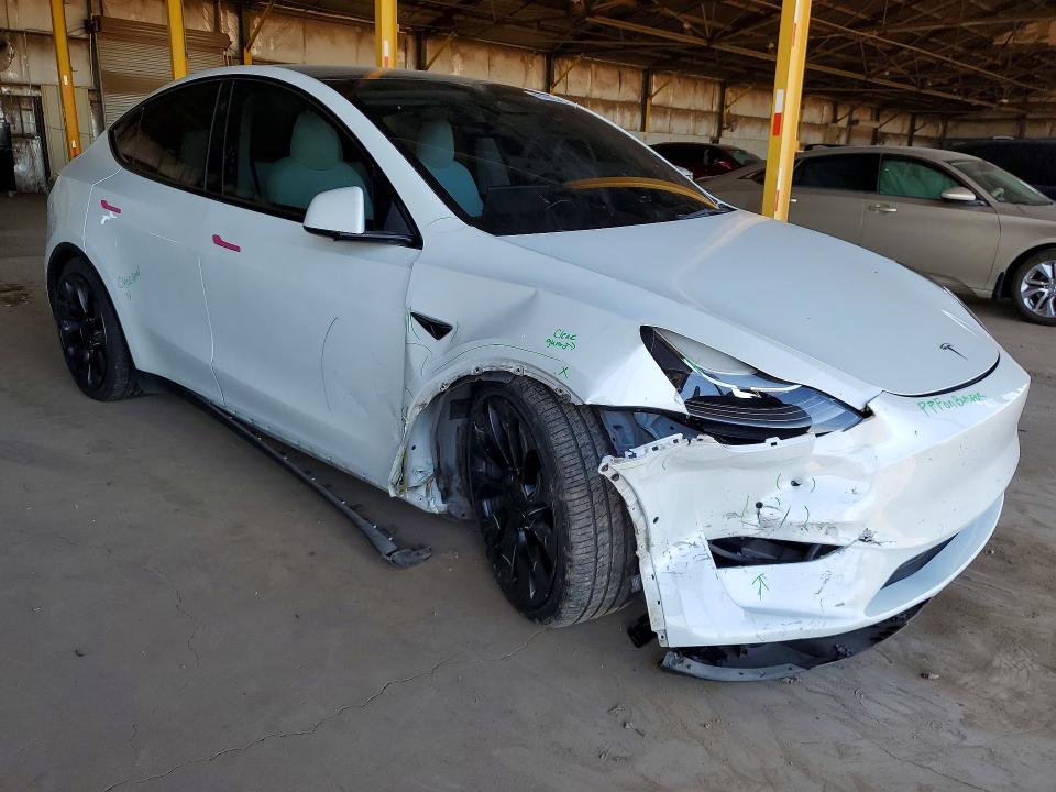 47652176 :رقم المزاد ، 7SAYGDEF1NF494450 vin ، 2022 Tesla Model Y مزاد بيع