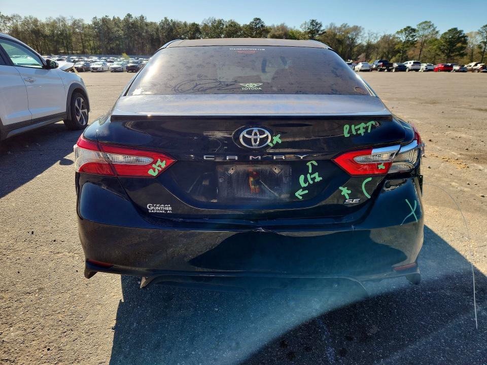 2018 Toyota Camry მანქანა იყიდება აუქციონზე, vin: 4T1B11HK7JU561884, აუქციონის ნომერი: 42074166